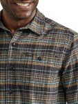 Lee Men's Extreme Motion Charcoal Plaid Flannel Shirt