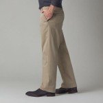 Lee Men's Extreme Motion Straight Leg Khaki Pants