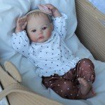 Realistic 18 Inch Lifelike Reborn Baby Doll