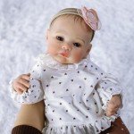 Realistic 18 Inch Lifelike Reborn Baby Doll