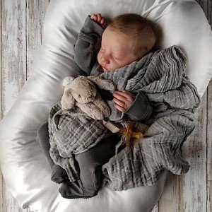 Lifelike 18-Inch Reborn Baby Doll Gift Set