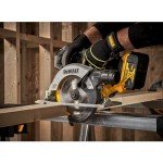 DEWALT 18V XR 165mm Circular Saw, Bare Unit