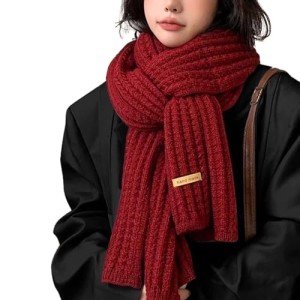 Cozy Chunky Knit Women’s Scarf in Burgundy