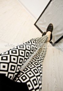 Skinny Black and White Stretchy Fashion Leggings