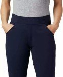 Columbia Women's Dark Nocturnal Pull-On Capri Pants