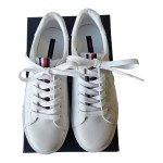 TOMMY HILFIGER Women’s 6 M LAMISS Tennis Shoes Fashion Sneakers White Logo NEW