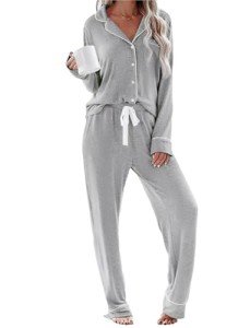 Cozy Women's Long Sleeve Pajama Set - Light Gray