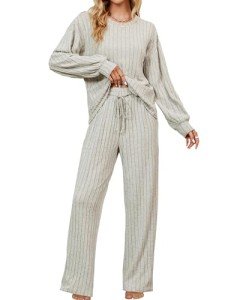 Cute Long Sleeve 2-Piece Pajama Set for Women