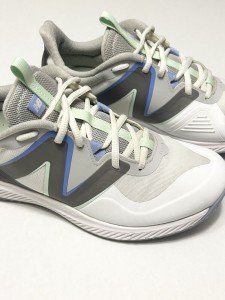 New Balance Women's White Tennis Shoes Size 9