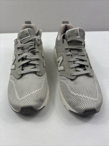 Women's Gray New Balance 009v1 Tennis Sneakers