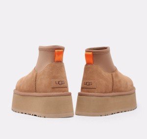 UGG Classic Ultra Mini Dipper Platform Boots - Chestnut