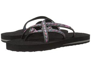Teva Women's Olowahu Sandal in Felicitas Black