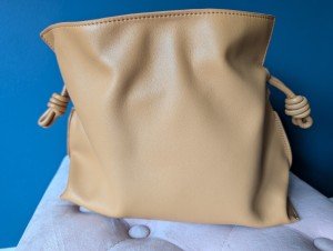 Chic Leather Handbags for Women - Pre-Loved