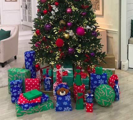 WRAPEEZ Gift Wrap – Quick & Easy Present Wrapping With Built-in Bows – Stretchable Reusable/Eco-Friendly Fabric Fits All Shapes & Sizes – Perfect for On-The-Go – No Scissors/Tape Needed (Set of 11)