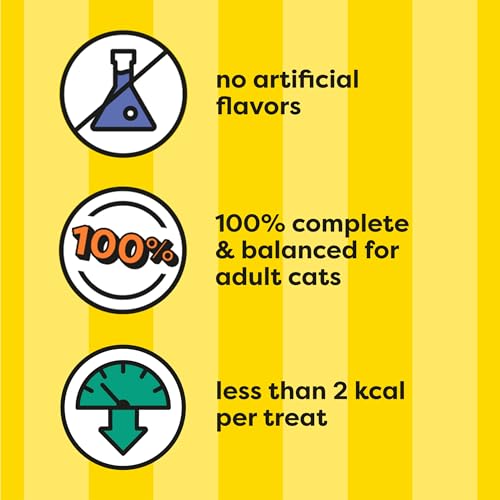 TEMPTATIONS MIXUPS Crunchy and Soft Cat Treats Backyard Cookout Flavor, 16 oz. Tub