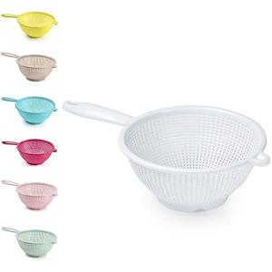 White Plastic Colander for Pasta and Vegetables