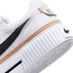 Nike Women's Sneakers in White and Orange