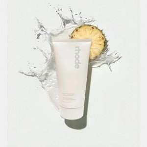 Hailey Bieber Pineapple Refresh Daily Cleanser