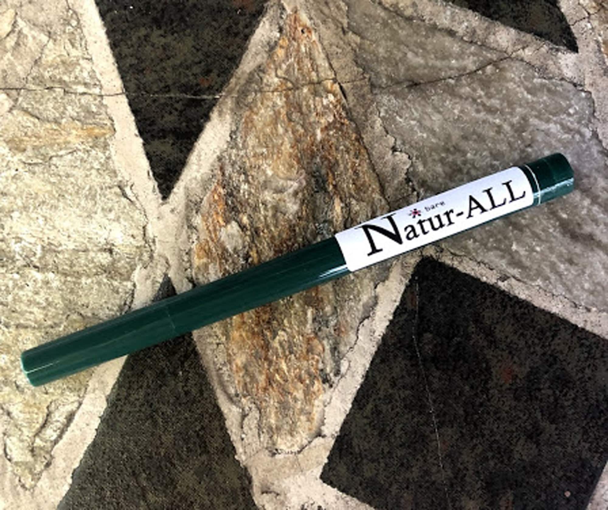 Green Organic Liquid Eyeliner for Sensitive Eyes