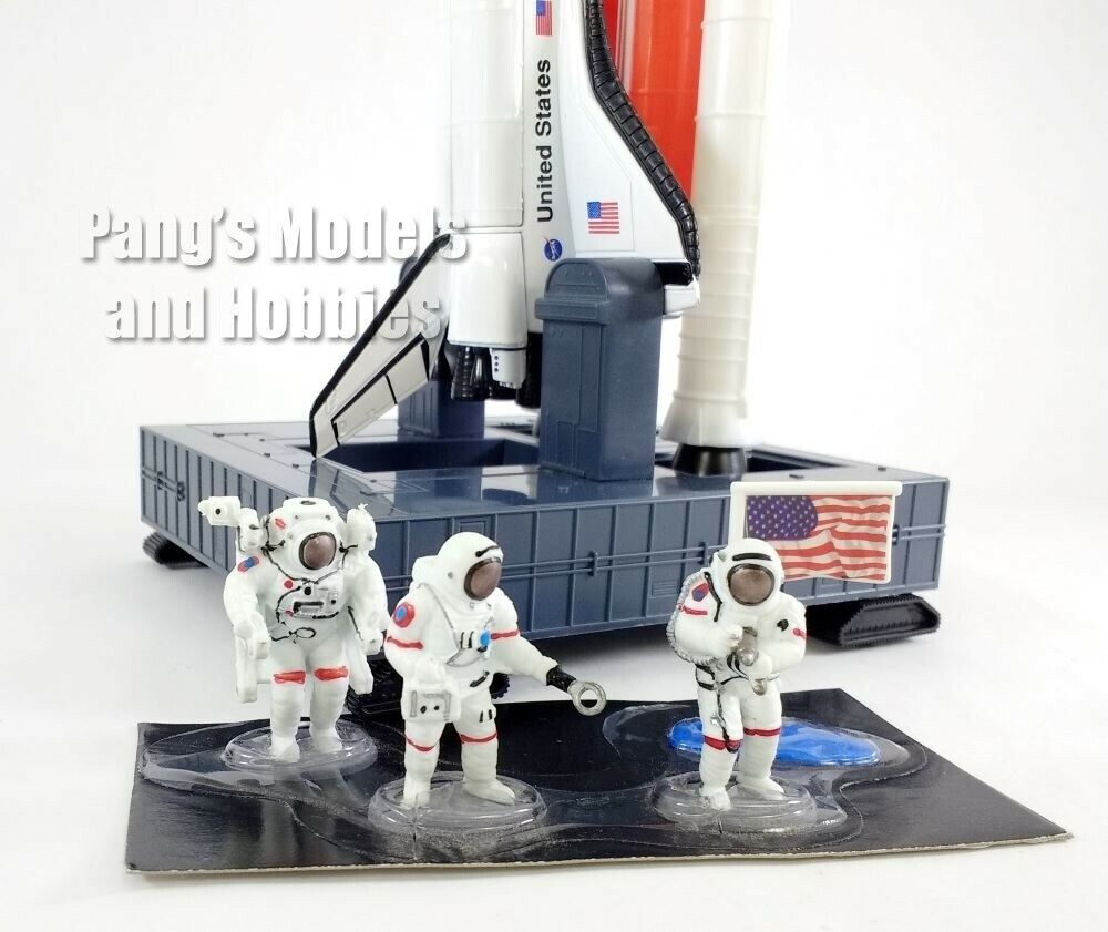 Space Shuttle Launch Set with Astronauts Model