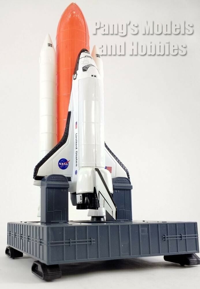 Space Shuttle Launch Set with Astronauts Model