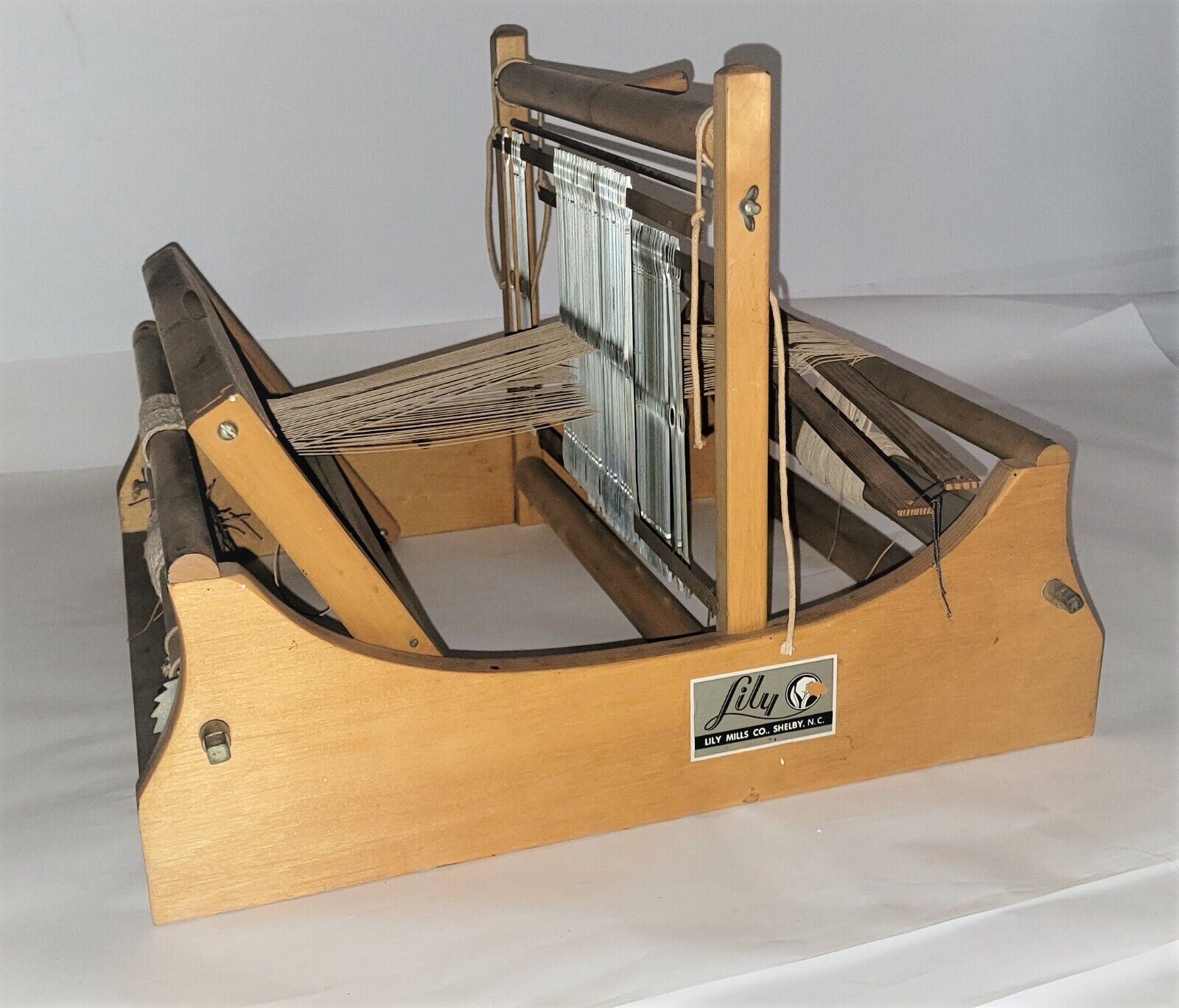 Lily Mills Co Weaving Loom - Vintage Artcraft