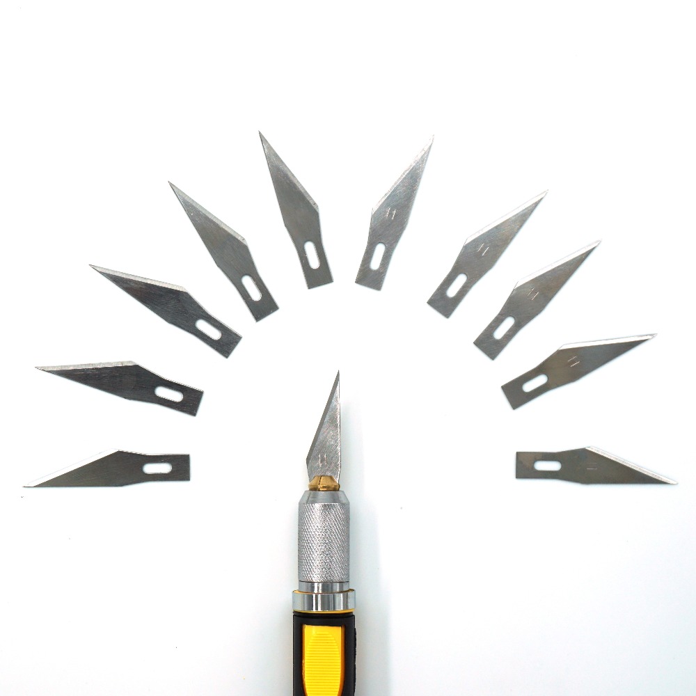 Metal Scalpel with 11 SK5 Blades for Traditional Mastercrafts