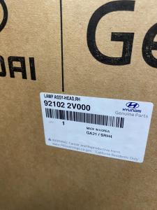 Hyundai Headlamp Assembly Right 92102-2V000
