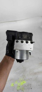 Toyota Sienna Anti-lock Brake Parts ID 44050-08330