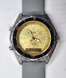 CASIO "Arnie" AMW-320R Chronograph Quartz Watch
