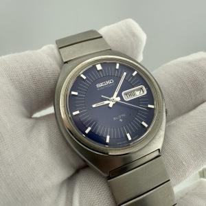 Vintage SEIKO Blue Dial Mechanical Electric Watch
