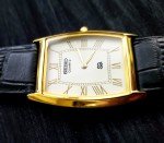Classic Men's Vintage Gold & Black Tank Watch