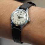 Ladies Vintage CROTON Waterproof Watch with 17 Jewels