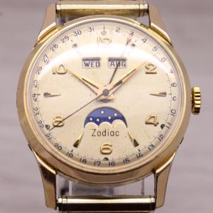 Vintage Zodiac Men’s Moonphase Gold Tone Watch
