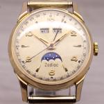 Vintage Zodiac Men’s Moonphase Gold Tone Watch