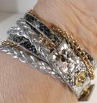 Carude Elegant Ladies Wrap Around Vintage Watch