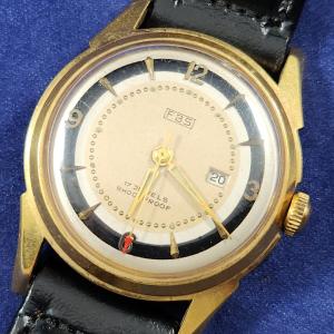 Vintage Gold-Tone Mechanical Watch with Date