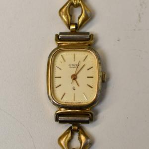 Vintage Citizen Quartz Women's Watch 4-106-91 Y0