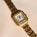 Elegant Gold Vintage Square Dial Women's Watch