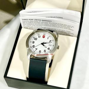 Victorinox Swiss Army Field Men's Vintage Watch