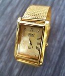Vintage Tank Watch with Champagne Dial & Milanese Band