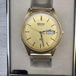 Seiko SQ 5Y23-8040 Vintage Gold Dial Men’s Watch