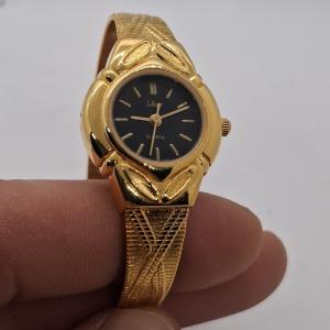 Vintage Collezio Women’s Gold Mesh Cocktail Watch
