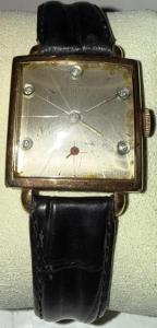 Vintage Benrus Men's Square Gold Watch with Leather Strap