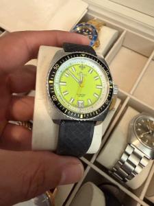 Zodiac Seadragon Vintage Quartz Watch Yellow Dial