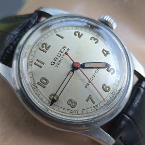 Vintage 1940s GRUEN Veri-Thin Military Watch