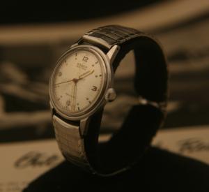 1940s Gruen Swiss Military Dial Wristwatch for Men