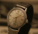 1940s Gruen Swiss Military Dial Wristwatch for Men