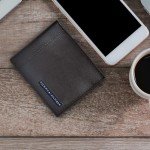 Tommy Hilfiger Men's Slim Leather Bifold Wallet