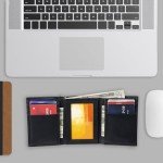 Dickies Men's Black Trifold Chain Wallet